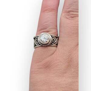 Silpada Solitaire Retired Sterling Silver Eternity Swirl Ring – Size 7.5